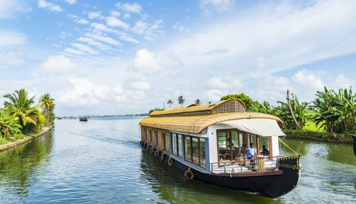 houseboat-experience-in-kochi